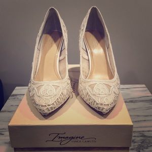 Imagine Vince Camuto lace Olivia shoes size 9